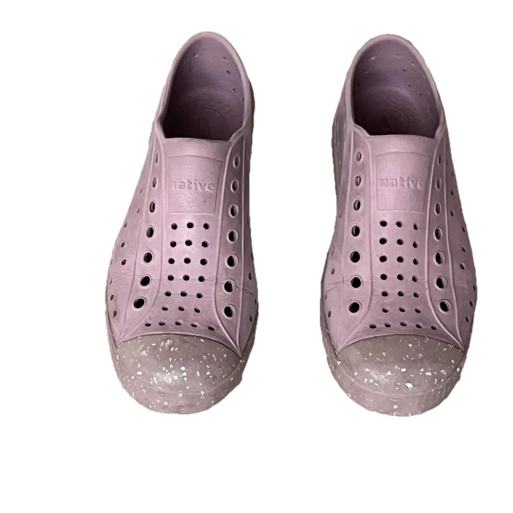 Native Shoes Mauve Slip On Sneakers J2 Kids Size 2 Lightweight Casual Shoes